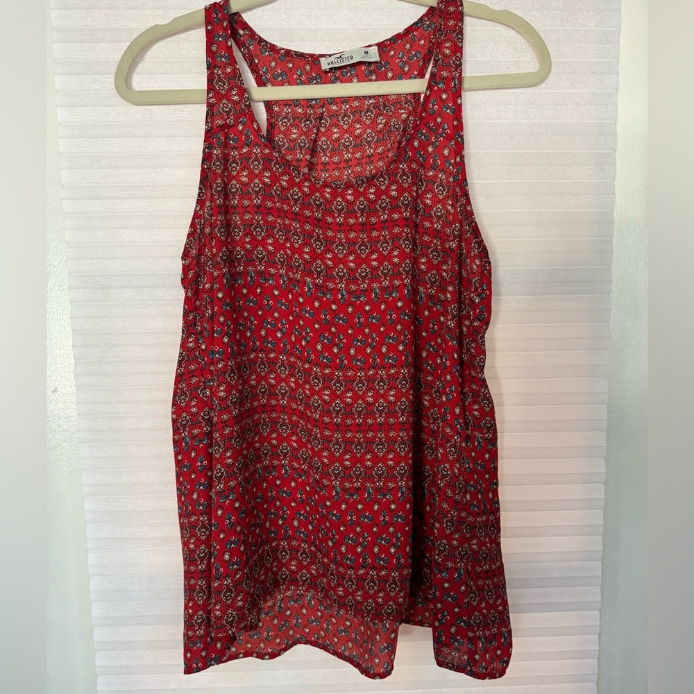 NWOT Women’s Hollister Scoop Neck Tank Top Size M